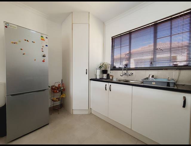 2 BEDROOM APARTMENT RENTED IN NOORDWYK
